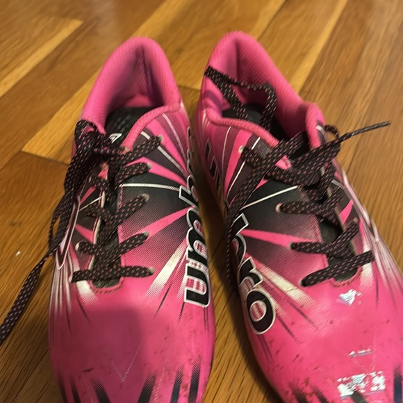 Umbro Kids Pink Cleats size 3 - Picture 8 of 8